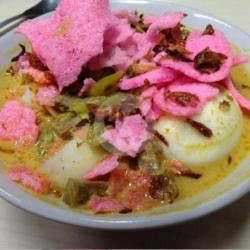 Lontong Gulai Tauco   Telur