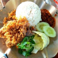 Nasi Ayam Kremes Sambel Bajak