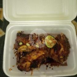 Ayam Bakar 1 / 2 Ekor   Lalapan Dan Sambal