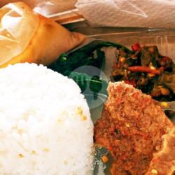 Nasi Dus Rendang