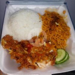 Paket Mie   Nasi   Ayam Geprek