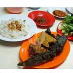 Nasi Uduk   Lele  Tahu   Tempe  Sambal