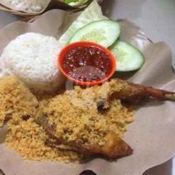 Nasi Ayam Kremes