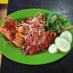 Nasi   Ikan Asap Penyet Spesial