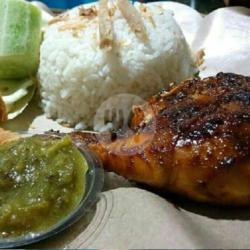 Paket Komplit Ayam Bakar Sambal Ijo