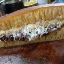 Martabak Keju Ketan Item Susu