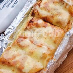 Roti John Beef Mozzarella Large