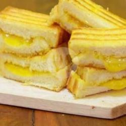 Roti Bakar Full Nanas Susu