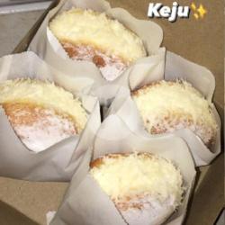 Donat Cream Susu / Topping Keju