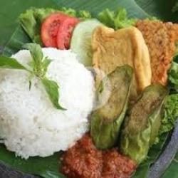 Lalapan Terong,tempe,tahu