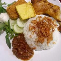 Paha Ayam Goreng   Nasi