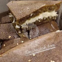 Black Forest Keju Kacang