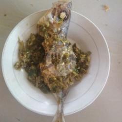 Nasi Ikan Goreng Cabe Hijau