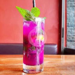 Fresh Dragon Fruit Mojito