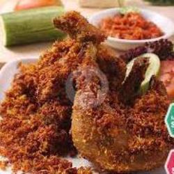 (tanpa Nasi)ayam Goreng Serundeng Tempe Tahu