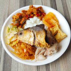 Nasi Rames Ikan Bandeng Potong