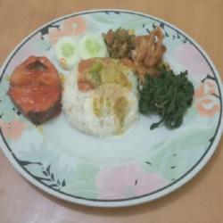 Nasi Rames   Ikan Tongkol Asem Padeh