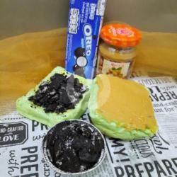 Roti Kukus / Bakar Dengan Filling Peanut Butter, Oreo Dan Susu