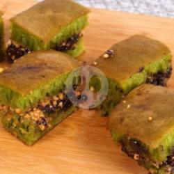 Terang Bulan Pandan Kacang Wijen