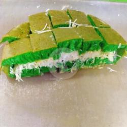 Martabak Manis Pandan Keju Susu