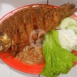 Pecel Ikan Mas Goreng