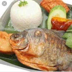 Nasi Ikan Bawal Tahu Tempe Sambal Geprek