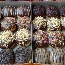 Donat Coklat Isi 12