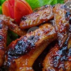 1 Porsi Nasi   Sayap Bakar Isi 2 Yuk Kepo   Sambal   Lalapan   Es Timun Suegere Puolll