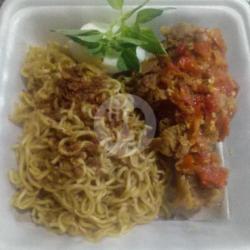 Mie Ayam Kremes Penyet Spesial