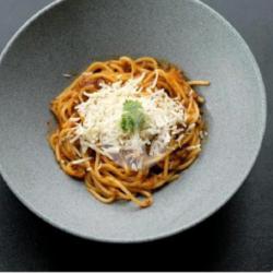 Spaghetti/fetucini/fusilli Bolognese