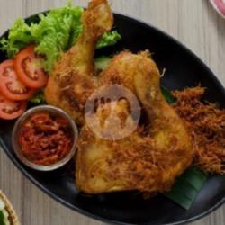 Ayam Goreng Tg ( Paha ) Serundeng