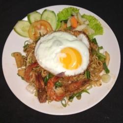 Mie Goreng Seafood Telor Ceplok/dadar