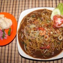 Mie Aceh Telor Cumi