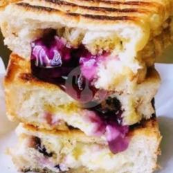 Roti Bakar Selai Bluberry