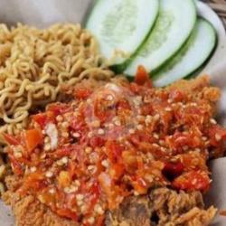 Indomie Goreng Ayam Geprek