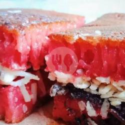 Martabak Kismis Red Velvet