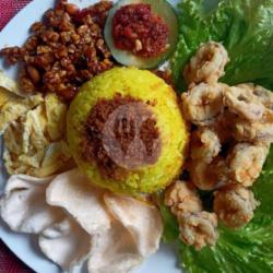 Nasi Kuning   Cumi Tepung