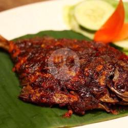 Ikan Bawal Bakar