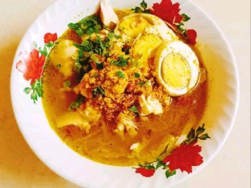 Soto Ayam Suroboyo ,H Adi, Jln Tuparev Karawang Wetan