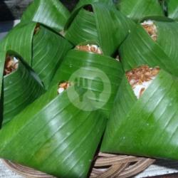 Nasi Uduk Daun