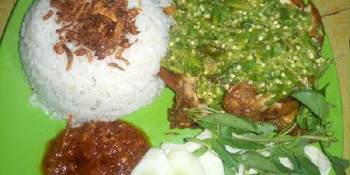 Ayam Penyet Sambal Ijo Kh Wahid Hasyim Gofood