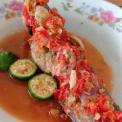 Pecak Ikan Lele Khas Bakul Omah