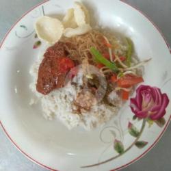 Nasi Gurih Daging Lembu Rendang Pregedel