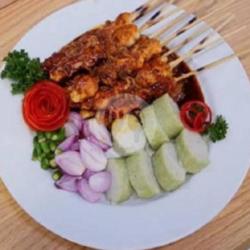 Sate Ayam Bumbu Kecap   Lontong