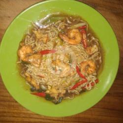 Mie Seafood Lada Hitam