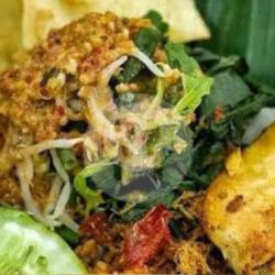 Pecel Madiun Ayam Goreng