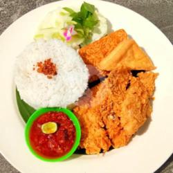 Lalapan Ayam Tahu Tempe   Nasi