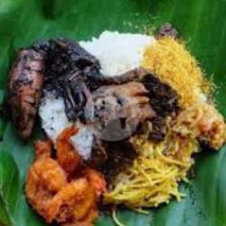 Nasi Campur Madura, Babat, Usus Udang Crispy ,cumi Hitam