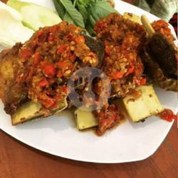 Iga Penyet   Sambal   Lalapan