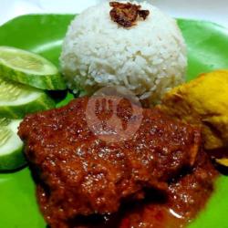 Nasi Ayam Rendang   Tahu Free Es Teh Manis